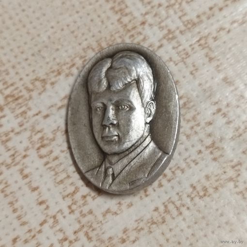 Значок. Персоналии. Сергей Есенин.