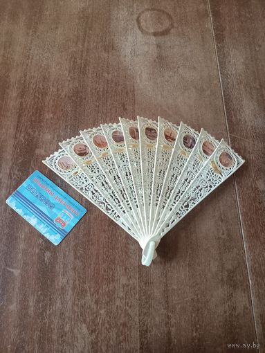 Винтажный театральный веер
