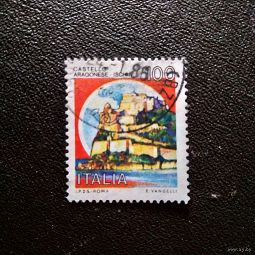 Марка Италия 1980 год Замок