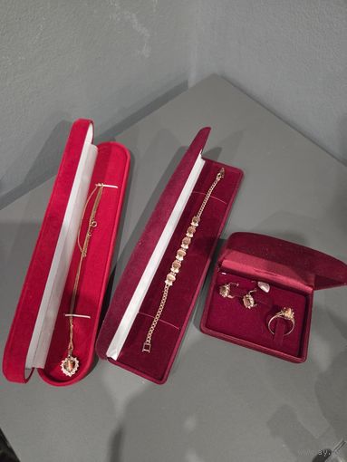 Комплект украшений из 2000-х