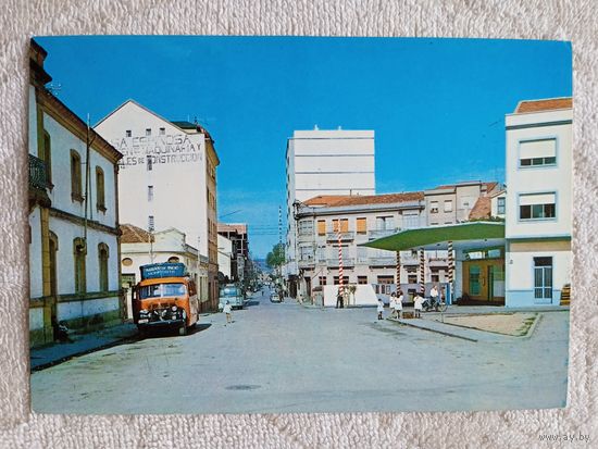 Испания, Монфорте-де-Лемос. Улица от проспекта генерала Франко