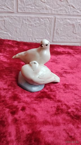 КОЛЛЕКЦИОННАЯ ФАРФОРОВАЯ СТАТУЭТКА ГОЛУБИ МФФЗ МИНСК СССР РАННЯЯ ОРИГИНАЛ . Распродажа Коллекции ! Экспресс  Аукцион  с рубля без МПЦ и прочего .Много лотов в продаже .