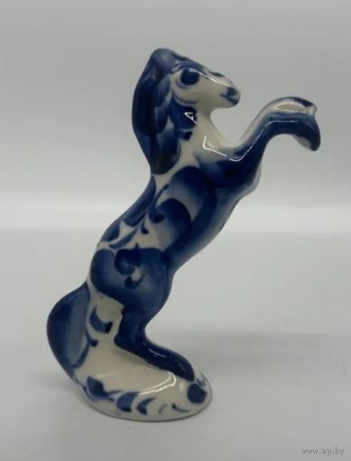 Статуэтка Лошадь на дыбах Гжель