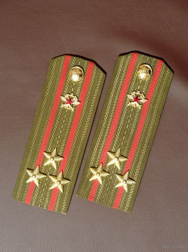 Погоны на рубашку полковника ЖДВ СССР