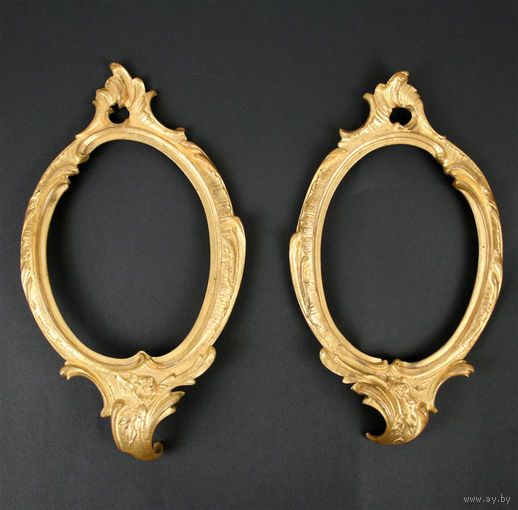 Пара овальных рамок для миниатюр (фотографий) c цветочным орнаментом в стиле рококо, бронза. Европа, начало XX века