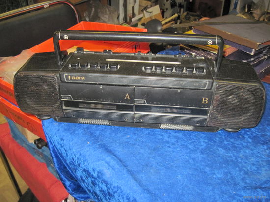 Магнитола Elekta EK-31.