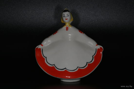 Фарфоровая статуэтка "Руский танец" ЗХК