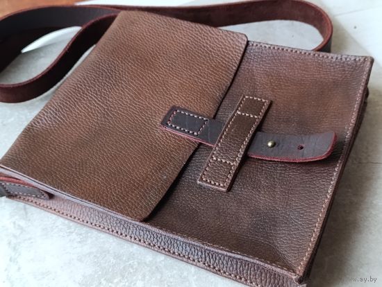 Сумка из натуральной кожи ручной работы.