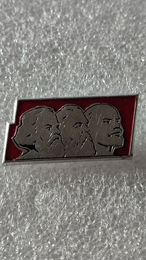 Значок знак Энгельс Маркс Ленин
