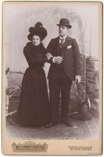 Старинная фотография на картоне