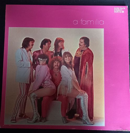 Neoton Familia – A Familia