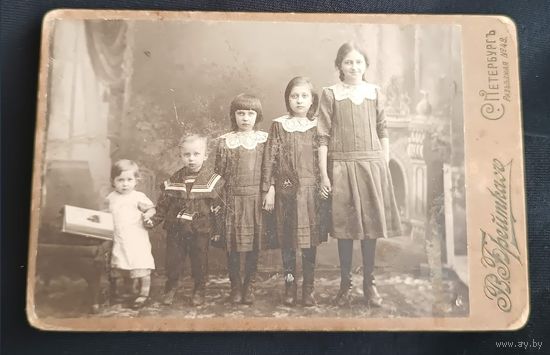 Фото    Дети г. Санкт-Петербургъ  фотограф В. Брейткасъ