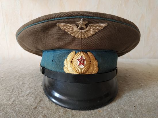 Фуражка офицерская. Размер - 52. СССР, ВВС, 1960 год.