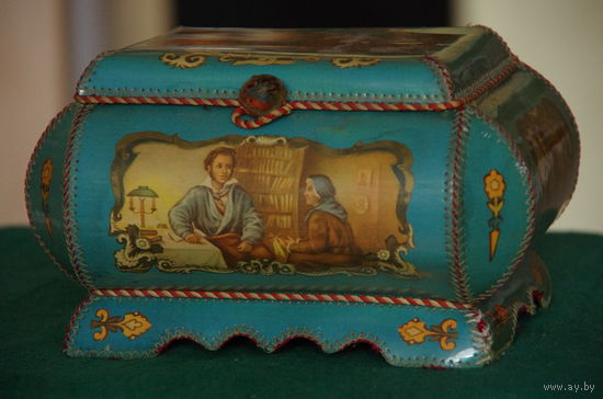 Шкатулка из СССР      (   16 х  20  х 12 )