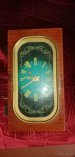 Часы настольные янтарь. В работу.