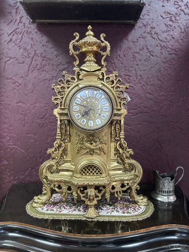 Огромные шикарные настольные часы, Европа, механические, много лотов с рубля