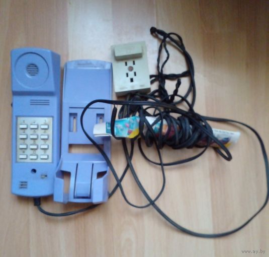 Кнопочный телефон-трубка VEF 203 lnta