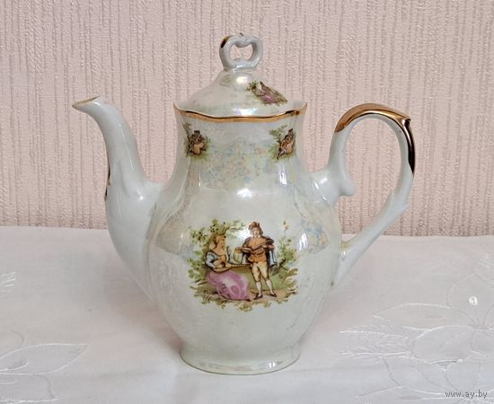 Кофейник из сервиза Мадонна фарфор перламутр Karolina Польша ХХ век.