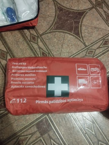 Автомобильная аптечка польская