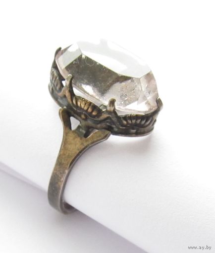 Все лоты с рубля.Кольцо с камнем,серебро 875 проба,СССР,камень слегка розовый.