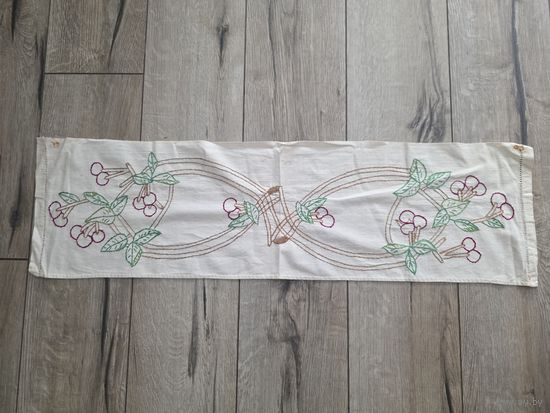 СТАРАЯ ВЫШИВКА-ДОРОЖКА. ВИШНИ.