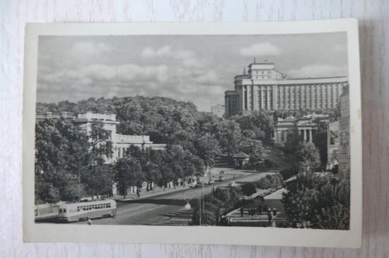 Киев. Улица имени Кирова; чистая, изд. Украина.