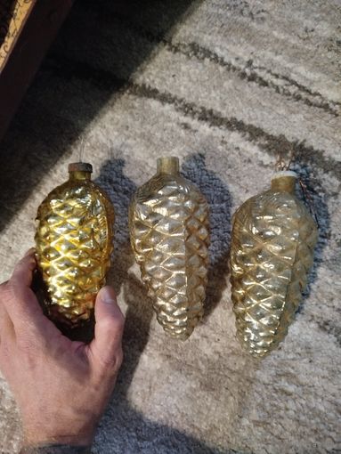 3 крупные кремлевские шишки,толстое стекло с рубля