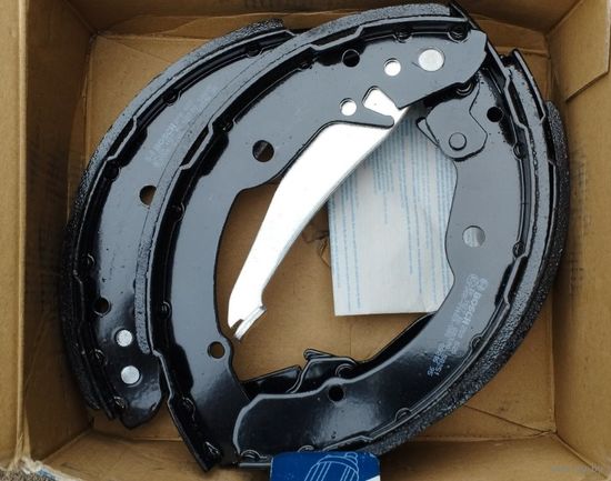 Тормозные колодки барабанные BOSCH (VW,SKODA,SEAT)