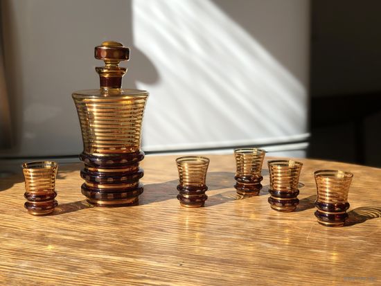 Графин и рюмки Чехословакия цветное стекло винтаж