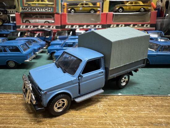 Нива ФВК-2302 Бизон. Пятничный вечер в синих тонах. Не забываем делать себе подарки к 23 февраля!