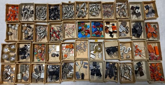 Радиодетали от Дедушки 44 коробка