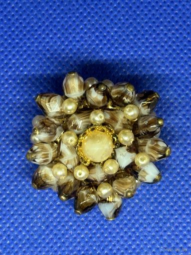Брошь