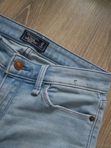 Abercrombie & Fitch, р.25 (40-42)
