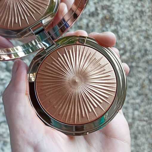 Charlotte Tilbury Magic Star Highlighter