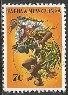 Папуа Новая-Гвинея. Местные танцы. 1971г. Mi#213.