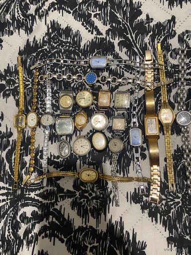 Часы женские лотом с рубля без мпц!