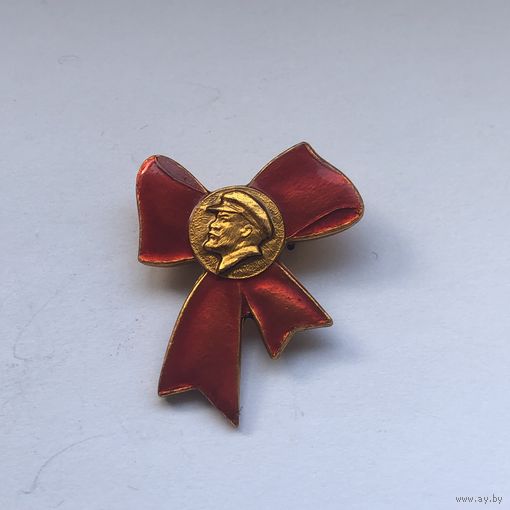 Ленин в кепке бант