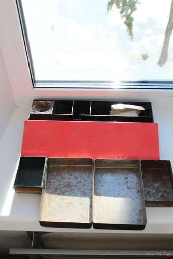 Коробка СССР от паяльника + коробочки жестяные для припоя и разного прочего одним лотом!