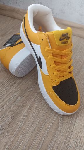 Кроссовки мужские Nike