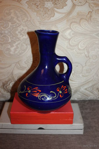 Фарфоровый кувшин, времён СССР, высота 21 см., без сколов и трещин.