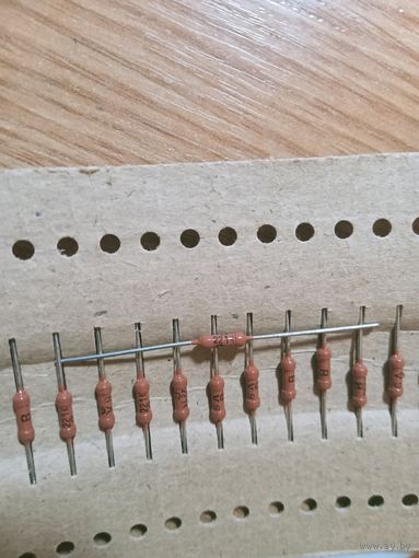 Резистор МЛТ-0,125 (221 кОм, цена за 1шт). 2