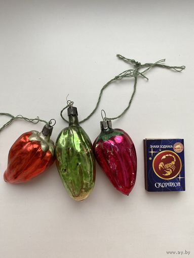 Елочные игрушки.