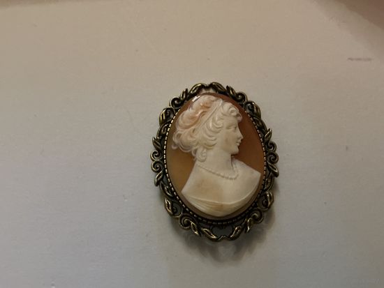 Брошь Камея старинная на Ракушке ручная работа Англия