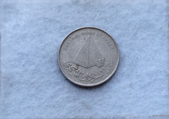 Werty71 Судан 10 пиастров 2006