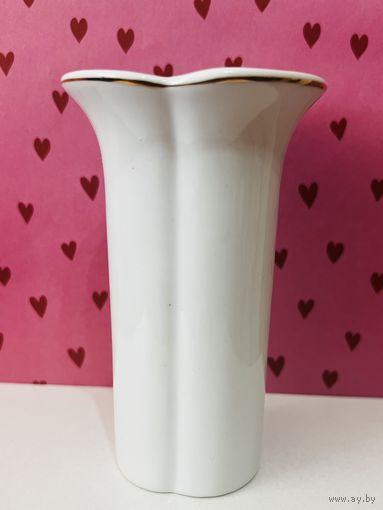 Фарфоровая ваза. АУКЦИОН не с рубля без МПЦ. Европа.