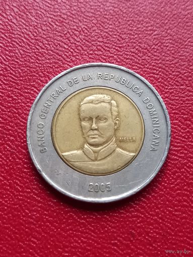 Доминикана, 10 песо 2005..