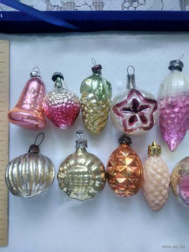Лот ёлочных игрушек на небольшую ёлку.10 шт.
