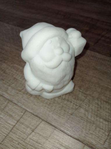 Дед мороз резиновая игрушка, можно расписать красками