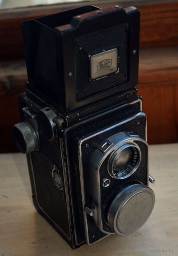 Немецкий двухобъективный фотоаппарат
