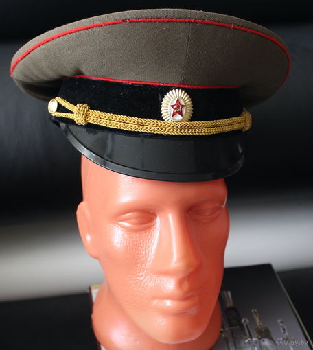 Фуражка офицерская ВС СССР.